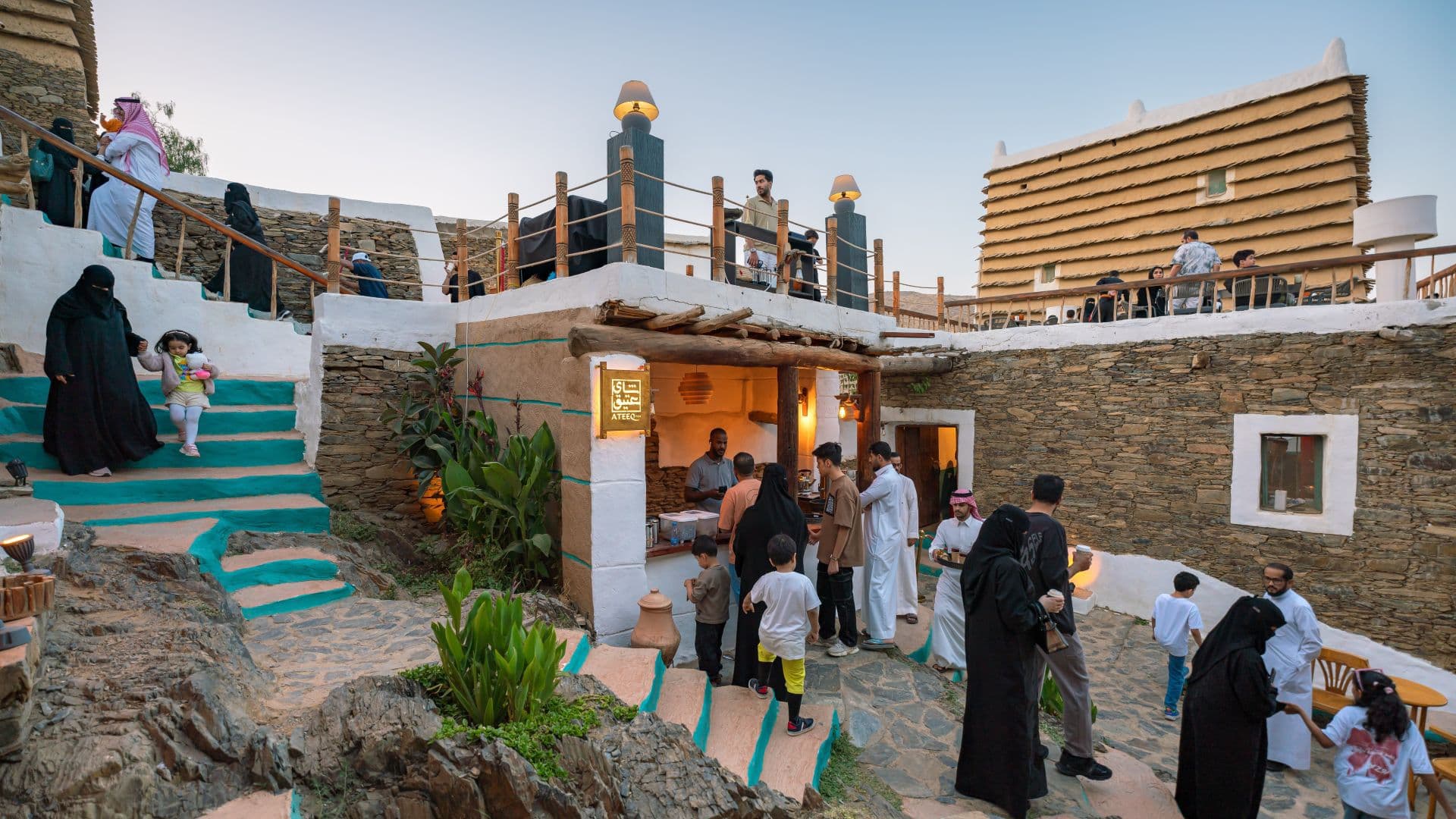 Dirígete al histórico Tabab y disfruta visitando los palacios de Abu Nuqta al-Mutahmi