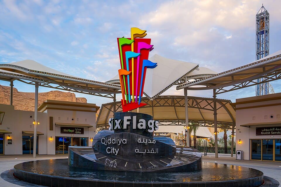 Tres noches de alojamiento en un hotel de 4 estrellas y entradas para Aquariba y Six Flags para dos personas.