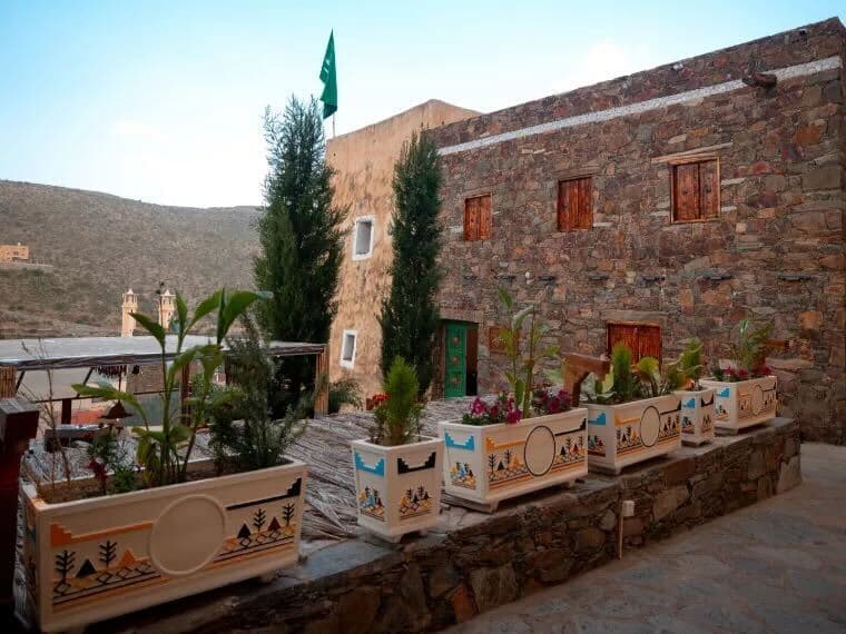Explora Abha: Un recorrido entre la naturaleza y el patrimonio.