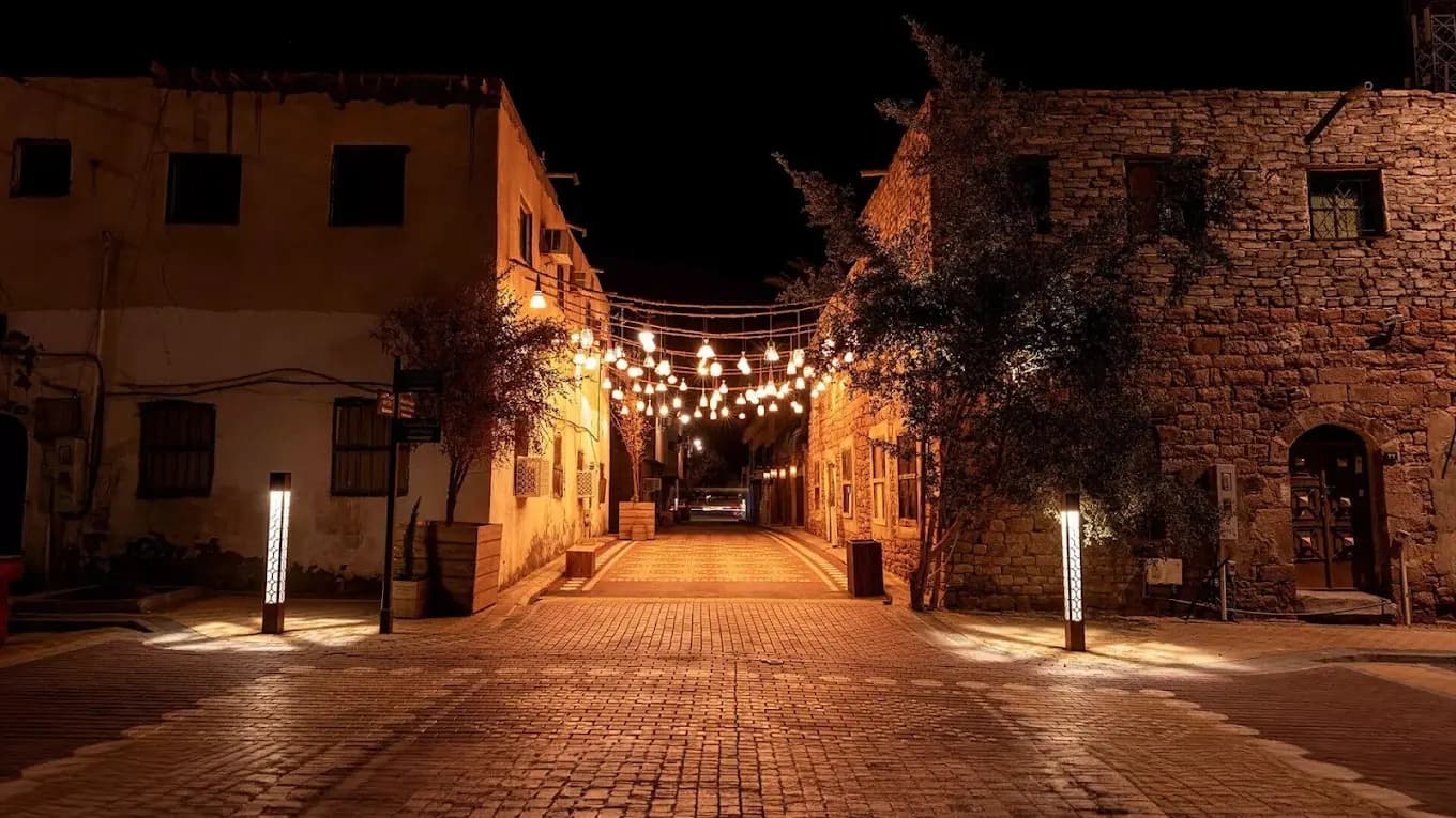 Noches en Al-Ula: una estancia de dos noches en medio del patrimonio y las artes.