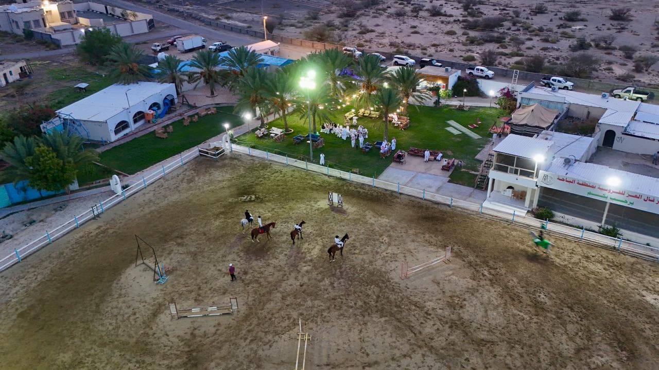 Experiencias de patrimonio y entretenimiento de Fal Al-Azz